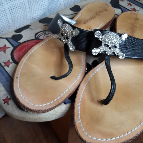 Phyllis Morgan glittery bling skull sandals 9 - Picture 5 of 9